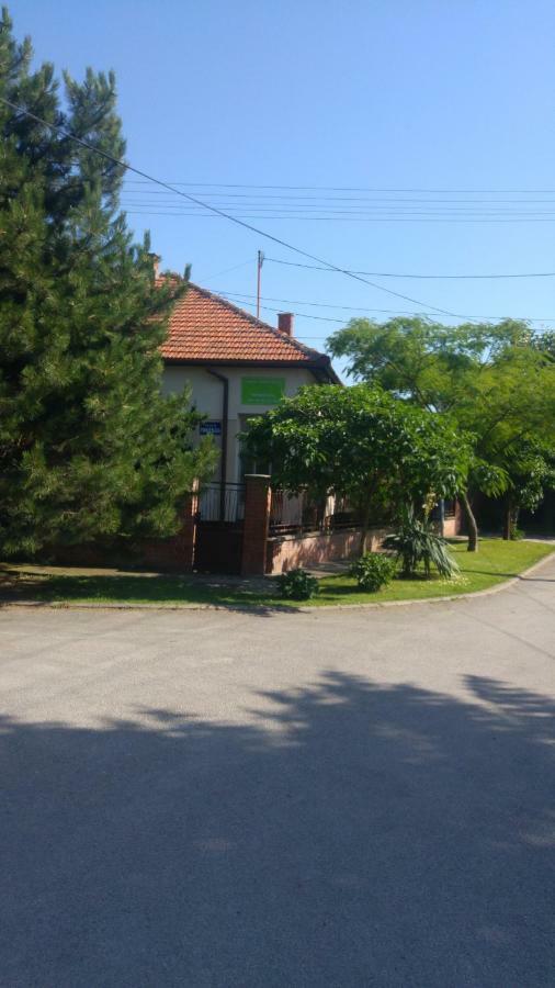 Green Apartment Novi Sad Luaran gambar